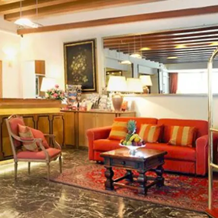 Pinewood 4*