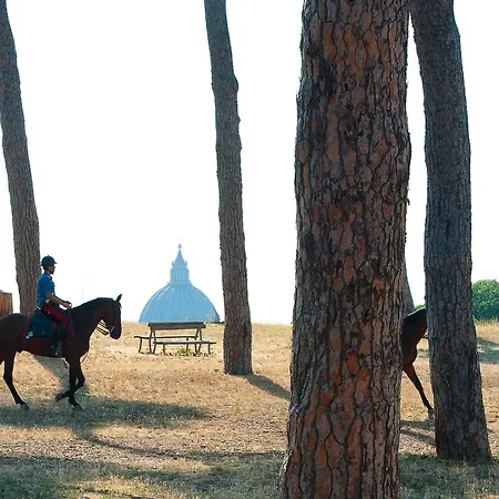 Pinewood Szálloda Róma