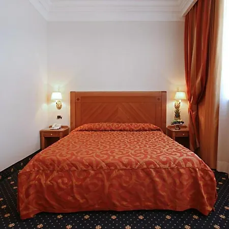Pinewood 4* Róma