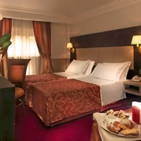 Hotel Pinewood 4*