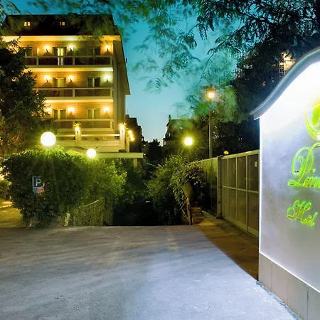 Hotel Pinewood Roma