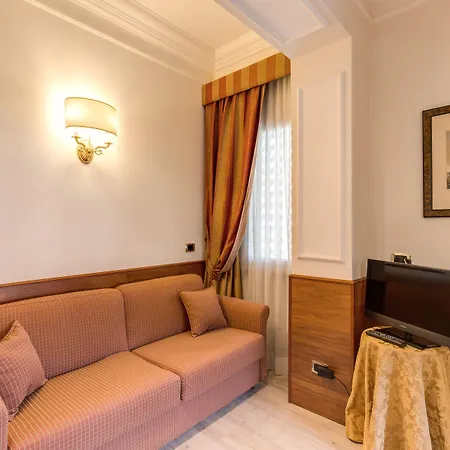 Pinewood Hotel