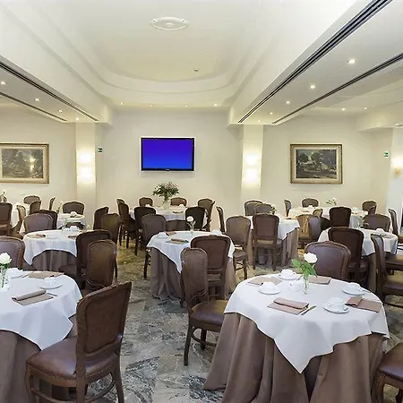 فندق باين وود