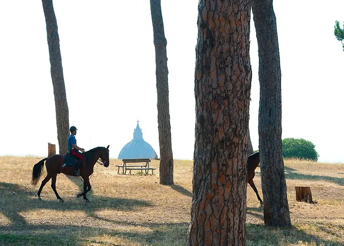 Pinewood Отель Рим