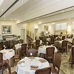 Pinewood Hotel