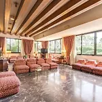 Pinewood 4*