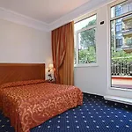Hotel Pinewood