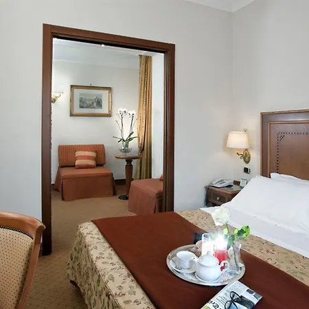 Pinewood Hotel 4*